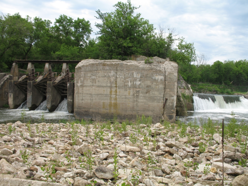 IWC Iowa Low Head Dams Reference