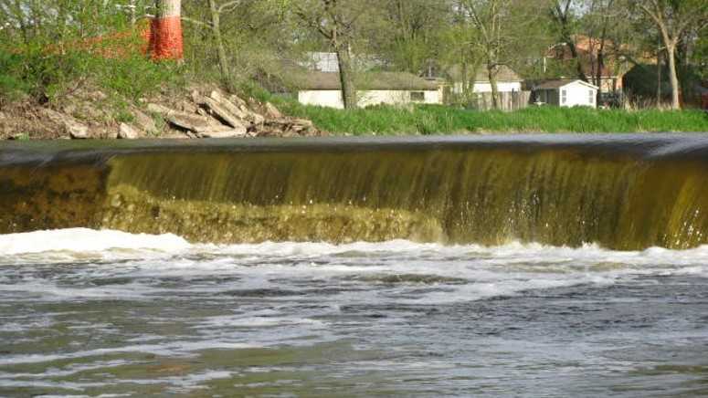 Click here to enlarge image